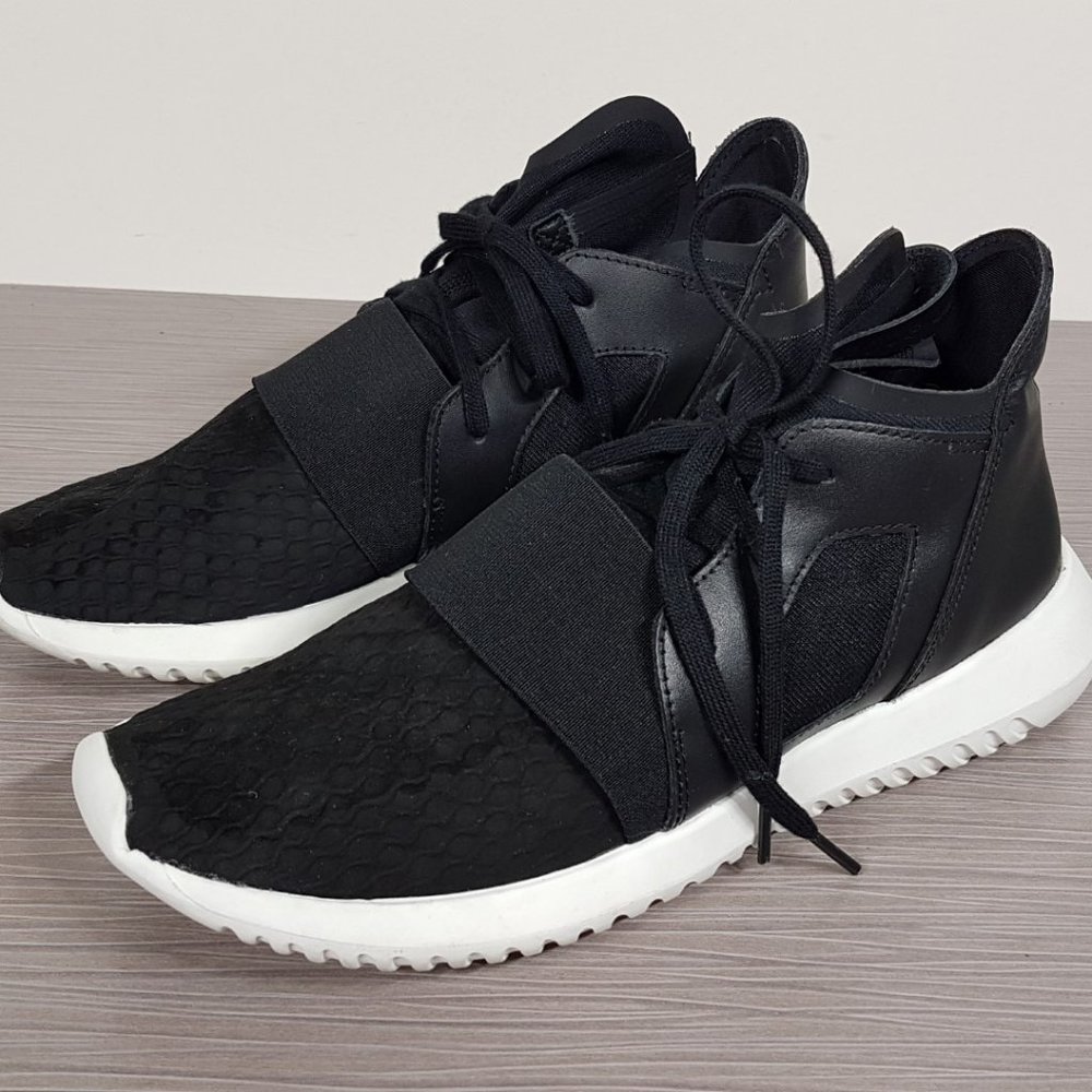 Adidas Tubular Defiant Sneaker Black Womens Size 7